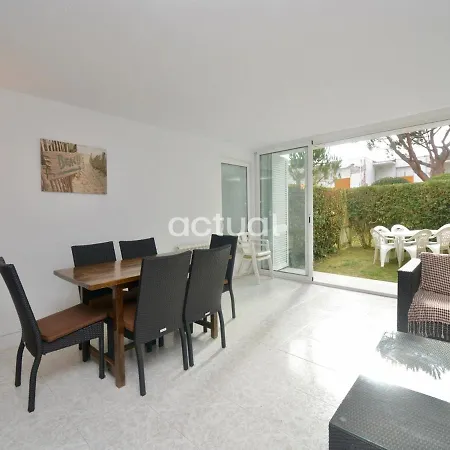 Politur F-4 بلاتجا ذارو